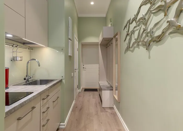 Centre - 5 Min From Old Town Апартаменты *